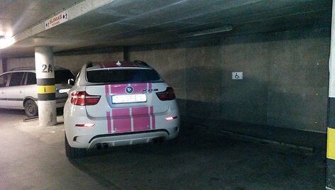 BMW parkavimo ypatumai 