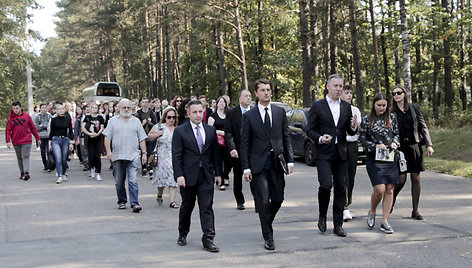 Panerių memoriale paminėtos Vilniaus geto likvidavimo 75-osios metinės