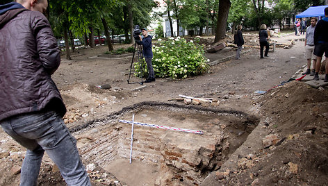 Vilniaus Didžiosios sinagogos komplekso archeologiniai tyrimai nustebino netikėtai atrastais unikaliais radiniais