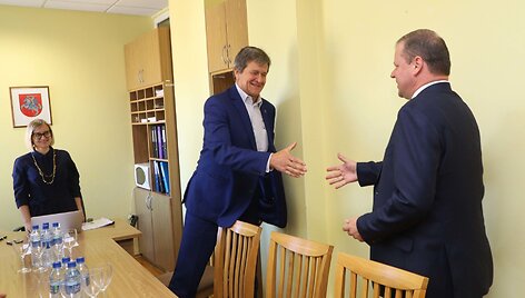 Saulius Skvernelis susitiko su Mi&scaron;rios Seimo narių grupės atstovais