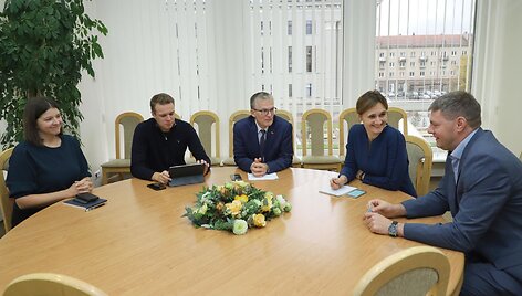 Seimo opozicijos lyderiai susitiko su prezidento patarėjais