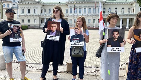 Prie Prezidentūros protesto akcija dėl žmogaus teisių pažeidimų Baltarusijoje ir Astravo AE