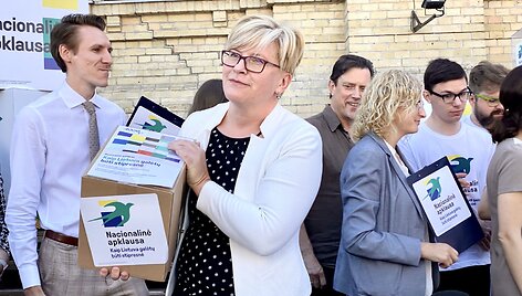 Konservatoriai savo rinkimų projektą piliečiams pristatė prie turgaus