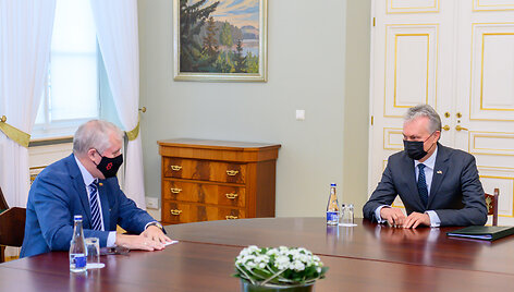 Prezidentas susitiko su kra&scaron;to apsaugos ministru Arvydu Anu&scaron;ausku