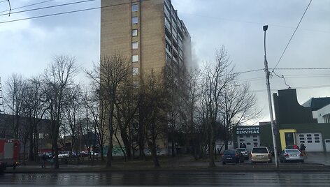 Gaisras Savanorių pr. Kaune