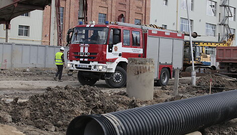 Nelaimė Marijampolėje: žmogų 5 metrų gylyje užvertė žemės