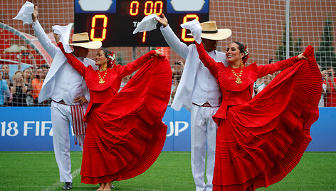 Futbolo fiesta Raudonojoje aik&scaron;tėje