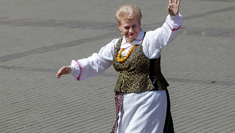 Iškilminga valstybės vėliavų pakėlimo ceremonija S. Daukanto aikštėje