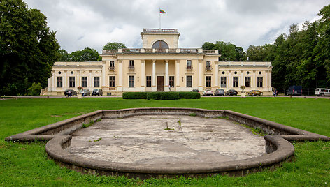 Tvarkoma Trakų Vokės dvaro sodyba ir parkas