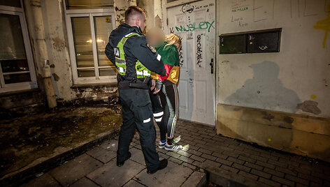 Policijos pareigūnai per specialią operaciją su narkotikais sulaikė sostinės klubo &bdquo;Selfiecide bar&ldquo;  lankytojus 