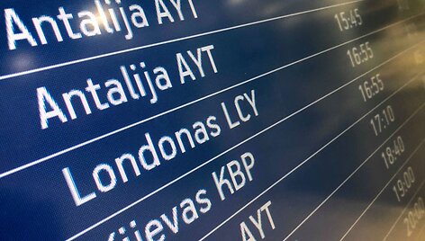 Lenkijos avialinijos pristato naują lėktuvų reisą į Londono miesto aerouostą