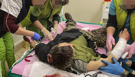 Traumų stabilizavimo punktas prie&scaron;akinėse Ukrainos karo linijose, kur dirba lietuvis gydytojas