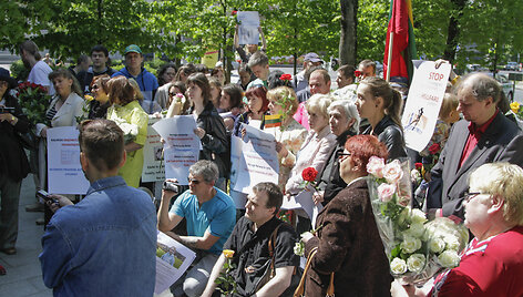 Protesto akcija prie Norvegijos ambasados Vilniuje