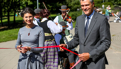 Justini&scaron;kių atnaujinto skvero oficialus atidarymas