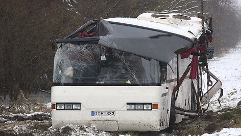 Autobuso avarija &scaron;alia Deltuvos