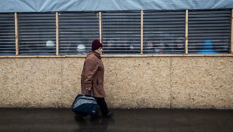 DNR ir Ukrainos administracinės linijos kirtimo punktas