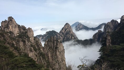 Huan &Scaron;anas arba Geltonasis kalnas &minus; kalnas rytų Kinijoje