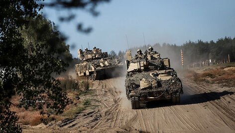 Pabradėje naują &scaron;audyklą per pratybas i&scaron;bandė Lietuvos, JAV ir NATO bataliono kariai