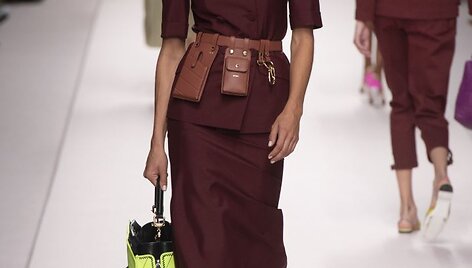 &bdquo;Fendi&ldquo; 2019 m. pavasario ir vasaros kolekcijos modelis