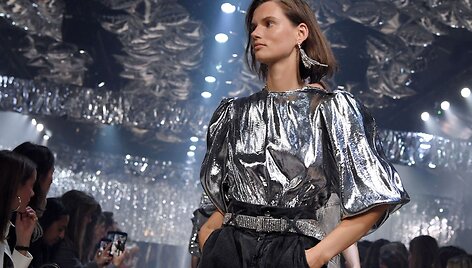&bdquo;Isabel Marant&ldquo; 2019 m. pavasario ir vasaros kolekcijos modelis