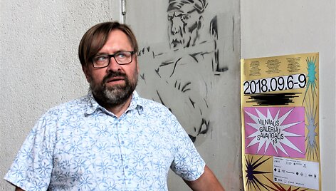Dailininkas Linas Liandzbergis svetingai atveria duris į naująją dirbtuvę