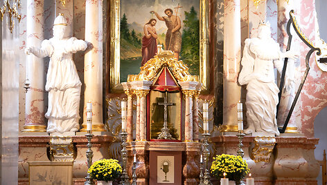 Bažnyčios centrinis altorius, &Scaron;v. Jono krik&scaron;tytojo