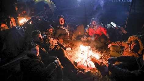 Migrantai Baltarusijoje prie sienos su Lenkija