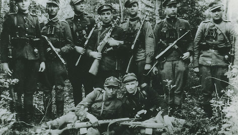 15 Lokio rinktinės Erškėčio kuopos partizanai. 1947 m.