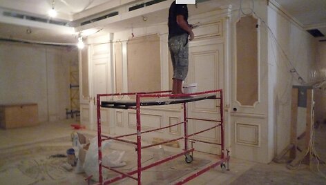 Vladimiro Putino rūmų koridorius su kokteilių baru