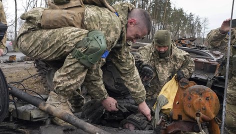 Sunaikinta rusų tankų kolona