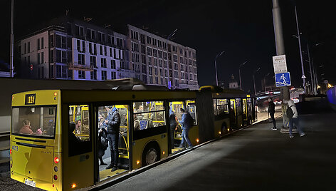 Tamsoje paskendusi Ukrainos sostinė