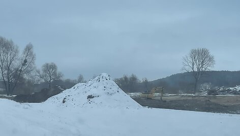 Nemuno pakrantėje Kauno rajone vykdomi žemės kasimo darbai