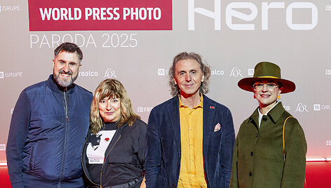 Vilniuje atidaryta jubiliejinė &bdquo;World Press Photo&ldquo; paroda. Atidaryme &ndash; &scaron;ypsenos ir daugybė svečių
