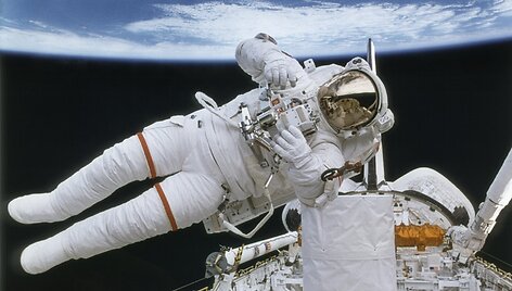 Astronautai atvirame kosmose