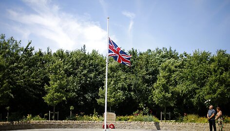 Britanijoje tylos minute pagerbtos i&scaron;puolio Tunise aukos