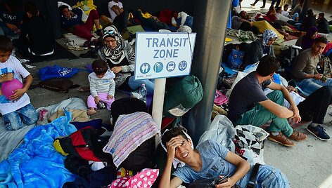 Migrantai Budape&scaron;to geležinkelio stotyje