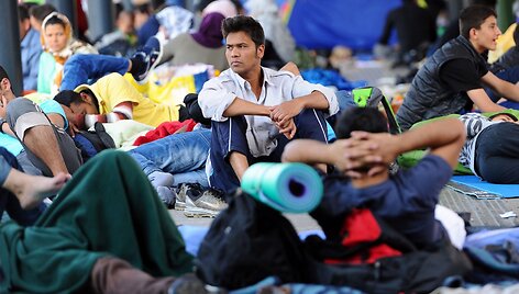 Migrantai Budape&scaron;to geležinkelio stotyje