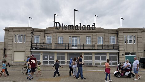 Banksy darbų paroda-pramogų parkas &bdquo;Dismaland&ldquo;