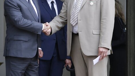 Prancūzijos prezidentas apdovanojo Garbės Legiono ordinais i&scaron;puolio traukinyje didvyrius