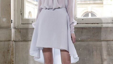 &bdquo;Bouchra Jarrar&ldquo; 2016 m. pavasario-vasaros kolekcijos modelis