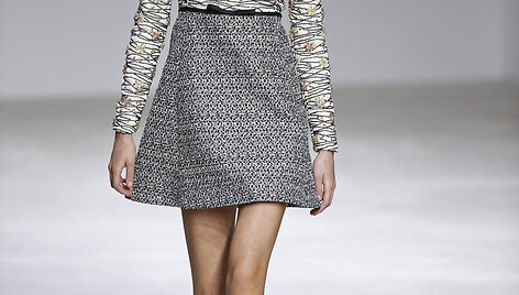 &bdquo;Giambattista Valli&ldquo; 2016 m. pavasario-vasaros kolekcijos modelis 