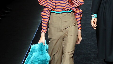 &bdquo;Fendi&ldquo; 2016 m. rudens-žiemos kolekcijos modelis
