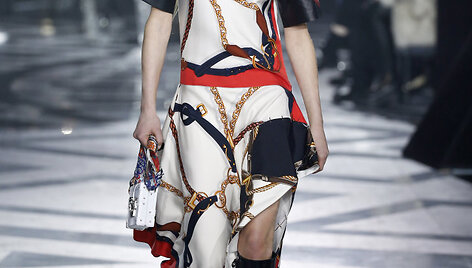 &bdquo;Louis Vuitton&ldquo; 2016 m. rudens-žiemos kolekcijos modelis