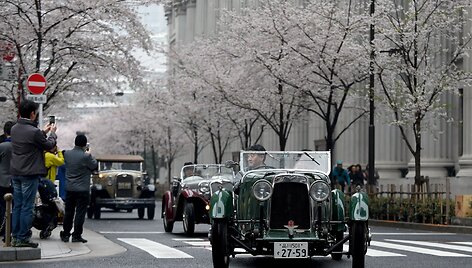 Japonijos klasikinių automobilių festivalis Tokijuje