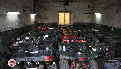 Kelmėje rasti vogti sunkieji keturračiai motociklai