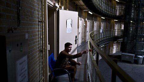 Pabėgėliai ir migrantai Nyderlanduose apgyvendinti buvusio kalėjimo patalpose