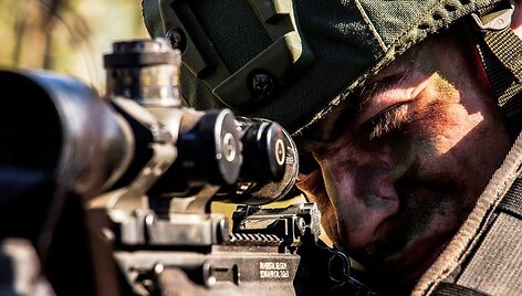 Tarptautinėse pratybose Latvijoje &bdquo;Silver Arrow 2016&ldquo; Lietuvos kariai treniruojasi planuoti ir įgyvendinti gynybines operacijas