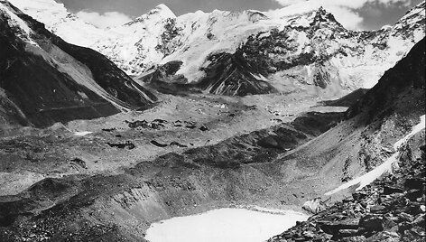 Imja ledynas Himalajuose 1956 m.