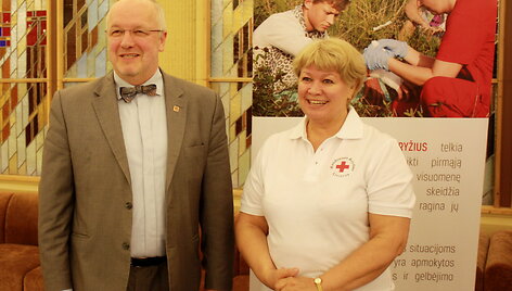 Lietuvos raudonojo Kryžiaus pirmosios pagalbos instruktorės mokė atlikti gaivinimą