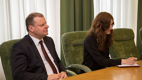 Premjeras Saulius Skvernelis susitiko su Universitetų pažangos konferencijos rektoriais 